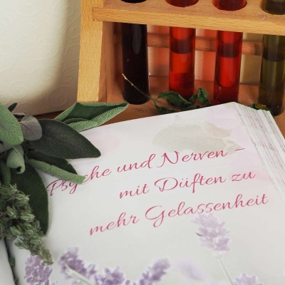 Buch - "Aromatherapie für Frauen"